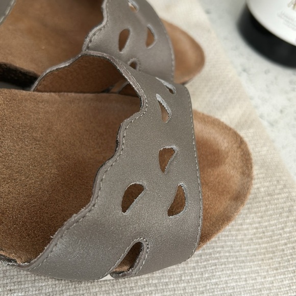 Josef Seibel Hailey 25 Leather Wedge Comfort Sandals in Metallic Tan - 37/6-6.5 - Picture 5 of 10